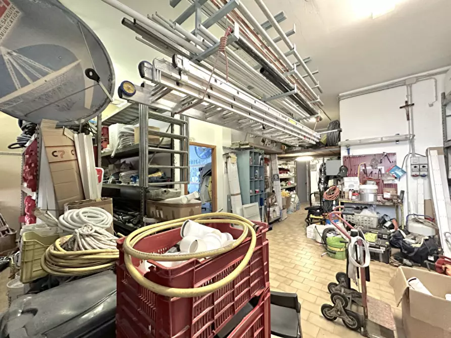 Immagine 9 di Negozio in vendita  in VIA SAN VALENTINO a Dolo