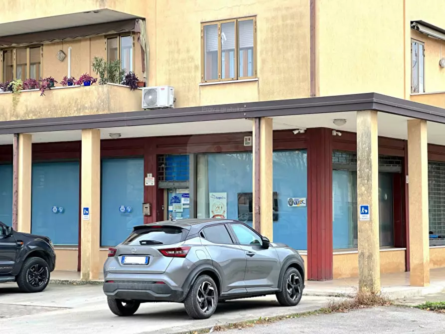 Immagine 12 di Negozio in vendita  in VIA SAN VALENTINO a Dolo