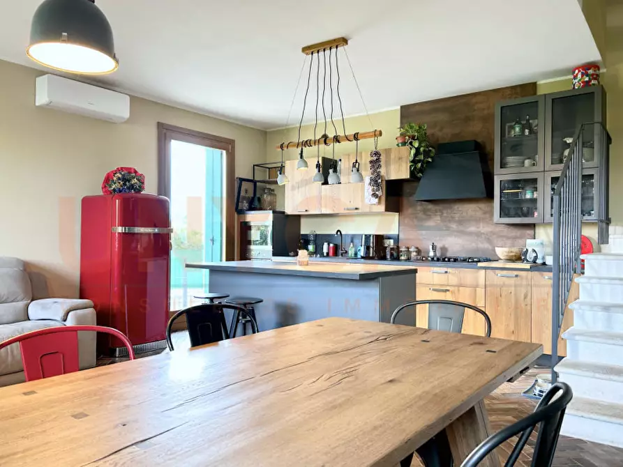 Immagine 2 di Villetta a schiera in vendita  in Via Chiesa a Nanto