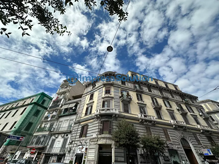 Immagine 1 di Negozio in vendita  in Corso Giuseppe Garibaldi a Napoli