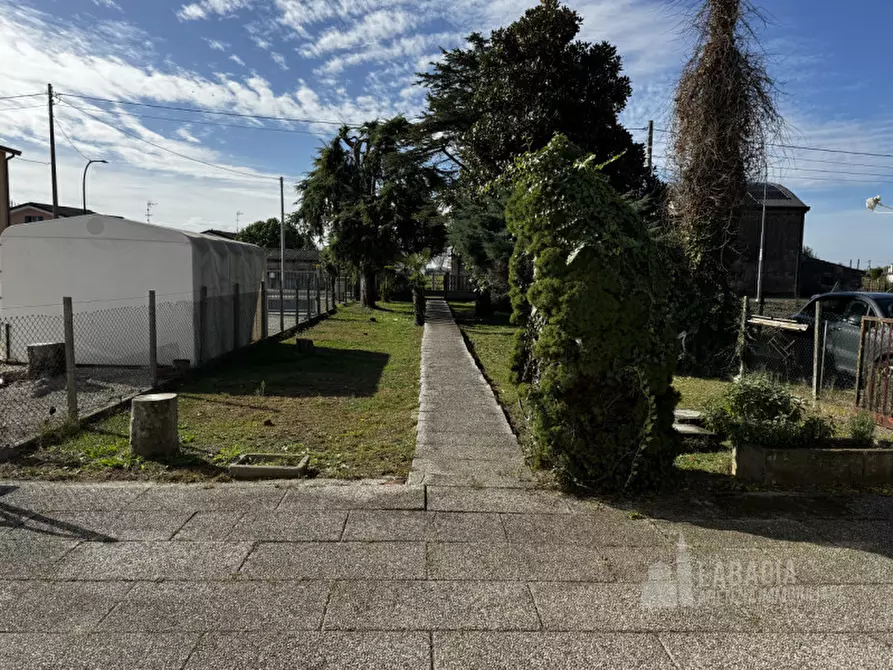 Immagine 10 di Villetta a schiera in vendita  in Via Arioste 1137 a Bagnolo Di Po