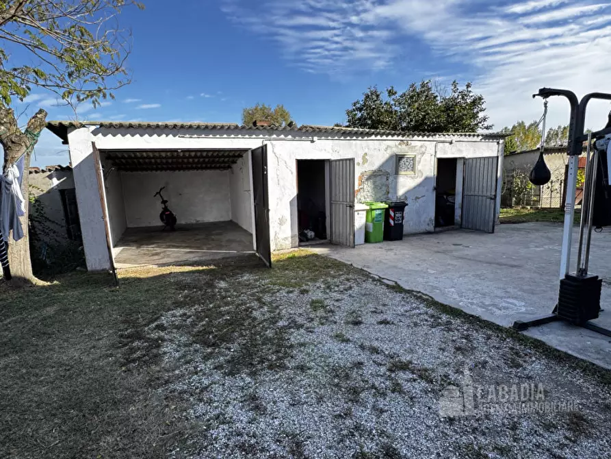 Immagine 42 di Villetta a schiera in vendita  in Via Arioste 1137 a Bagnolo Di Po