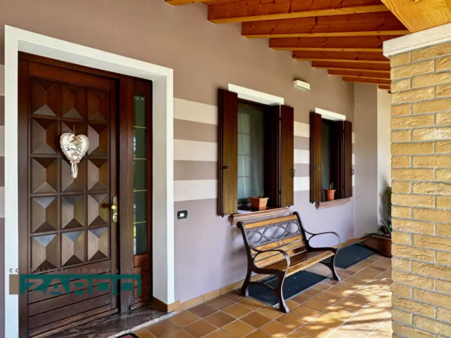 Immagine 2 di Villetta a schiera in vendita  a Castello Di Godego