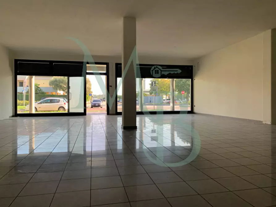 Immagine 4 di Negozio in affitto  in Via Armando Diaz a Vigonza