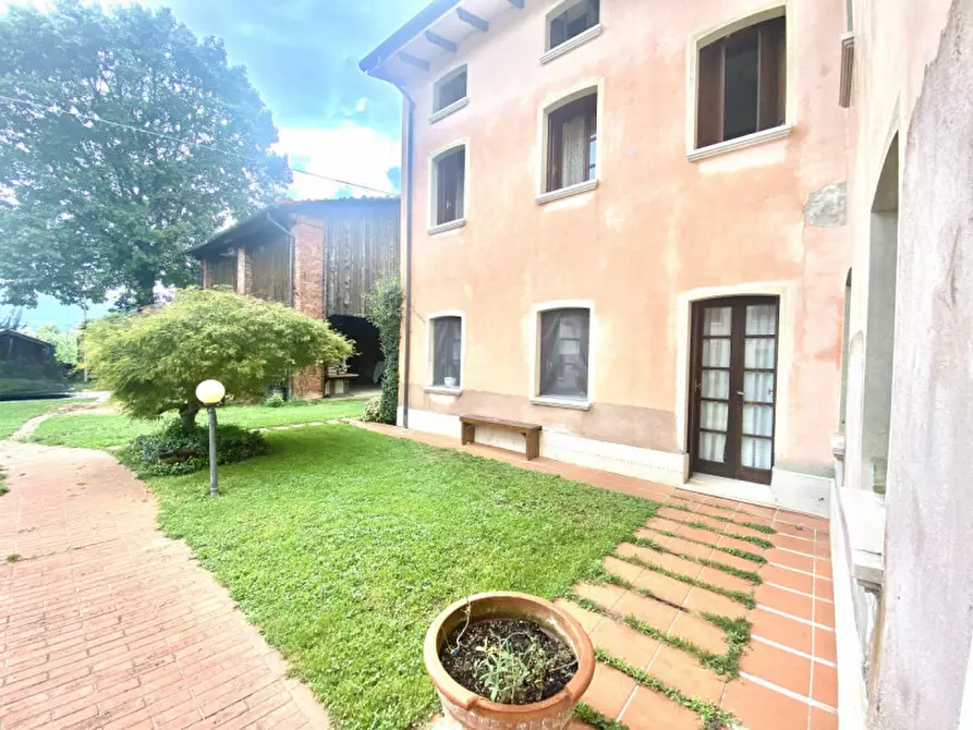 Immagine 8 di Rustico / casale in vendita  in via martinè a Malo