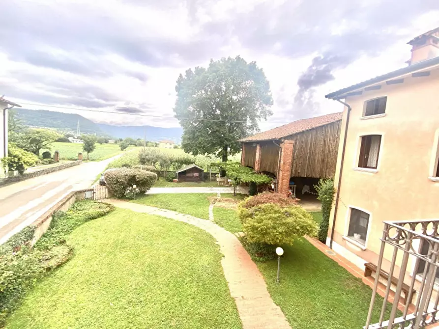 Immagine 9 di Rustico / casale in vendita  in via martinè a Malo