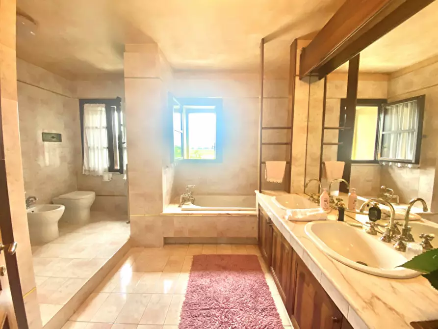 Immagine 25 di Rustico / casale in vendita  in via martinè a Malo