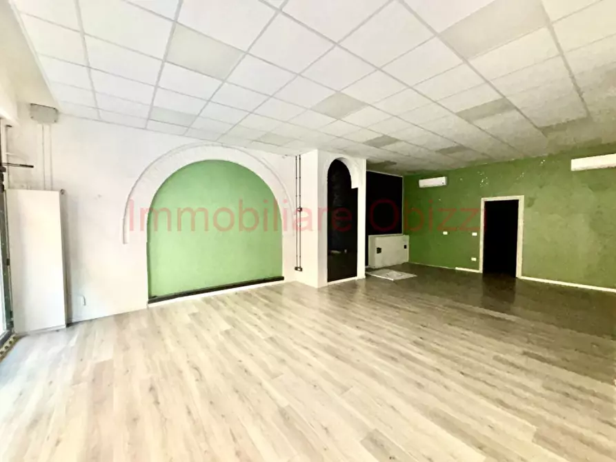 Immagine 4 di Negozio in affitto  in Via Altinate a Padova