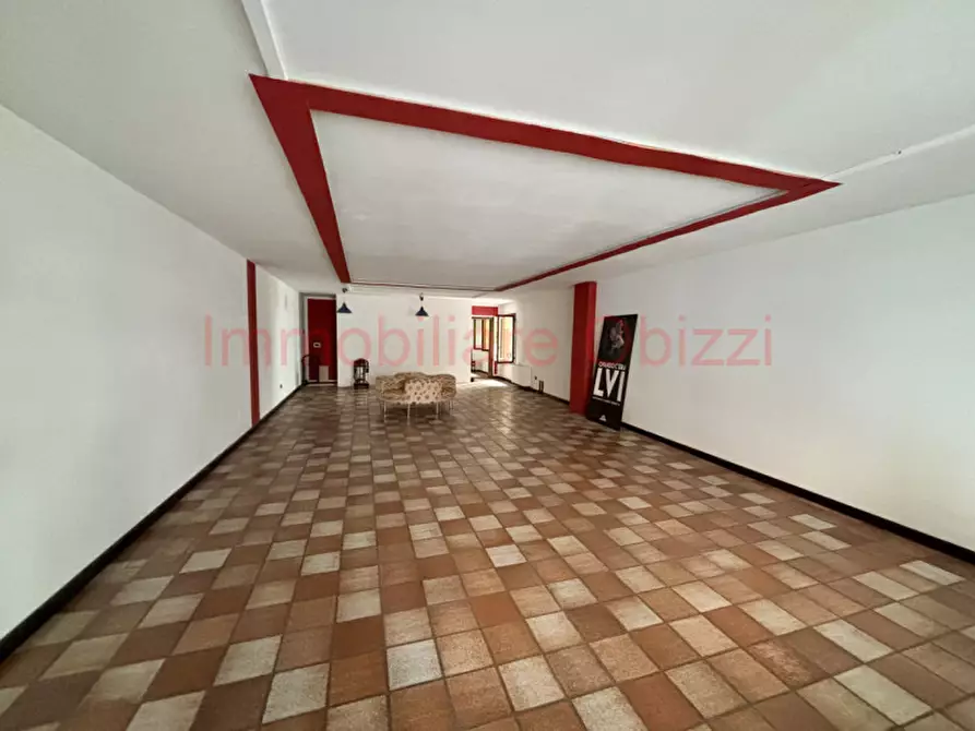 Immagine 2 di Negozio in affitto  in Via Altinate a Padova