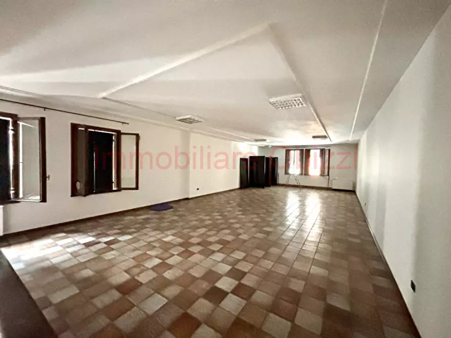 Immagine 3 di Negozio in affitto  in Via Altinate a Padova