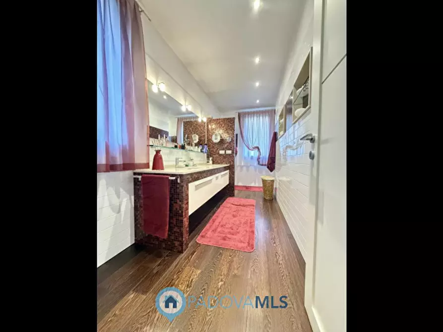 Immagine 25 di Villa in vendita  in Via Vittorio a Ponso