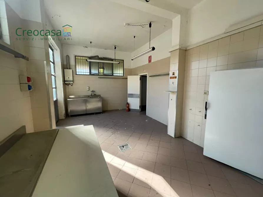 Immagine 8 di Casa indipendente in vendita  a Azzano San Paolo