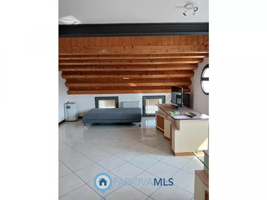 Immagine 4 di Ufficio in vendita  in Via Provinciale Sud a Fosso'