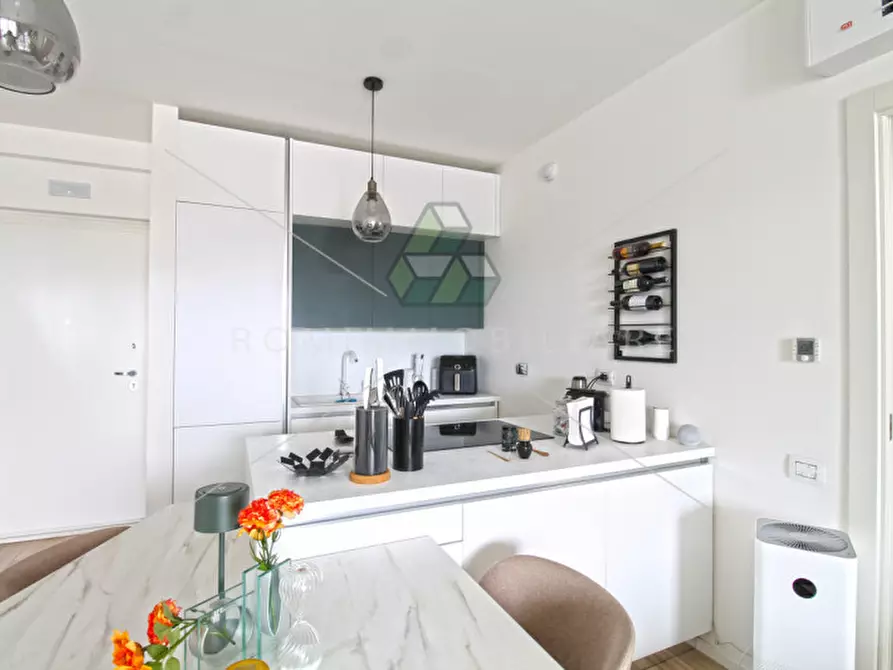 Immagine 4 di Appartamento in vendita  in Via Montegallo a Roma