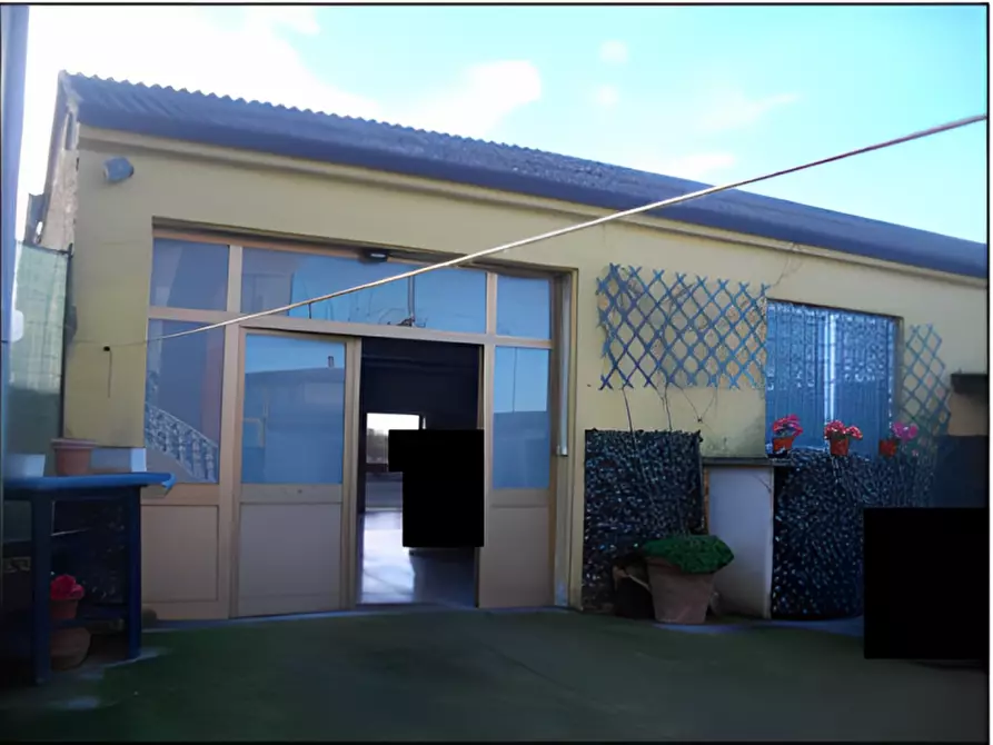 Immagine 6 di Laboratorio in vendita  in Via Provinciale, 14 a Ariano Nel Polesine