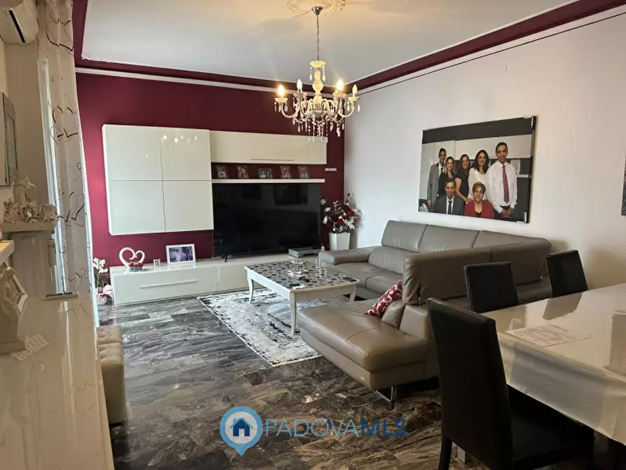 Immagine 2 di Appartamento in vendita  in VIA TONZIG a Padova