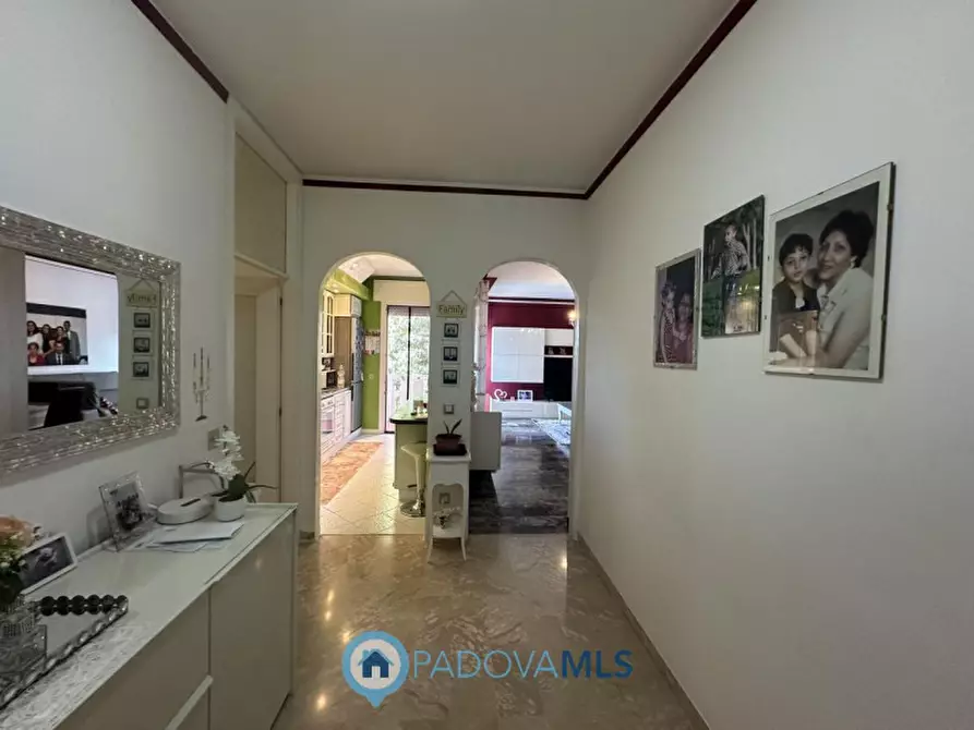 Immagine 10 di Appartamento in vendita  in VIA TONZIG a Padova