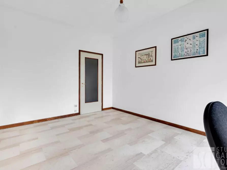 Immagine 10 di Appartamento in vendita  in via ovada, 25 a Milano