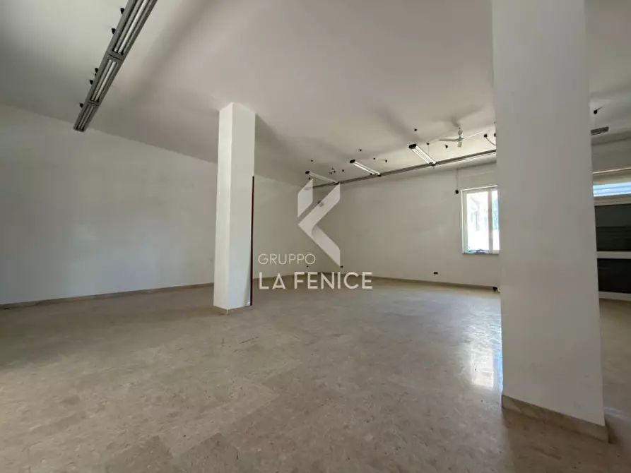 Immagine 6 di Negozio in vendita  in I Parallela Via delle Arti 27 a Martina Franca