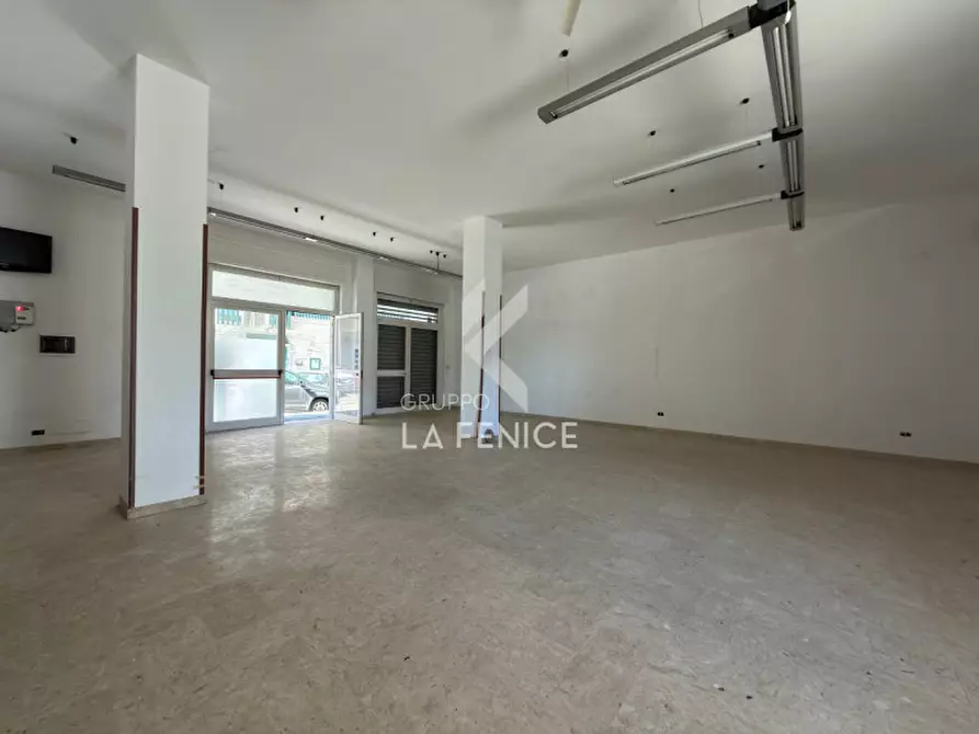 Immagine 13 di Negozio in vendita  in I Parallela Via delle Arti 27 a Martina Franca