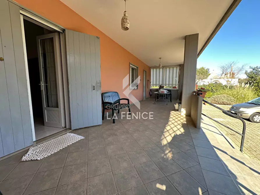 Immagine 3 di Villa in vendita  in strada guardarello 76a a Martina Franca