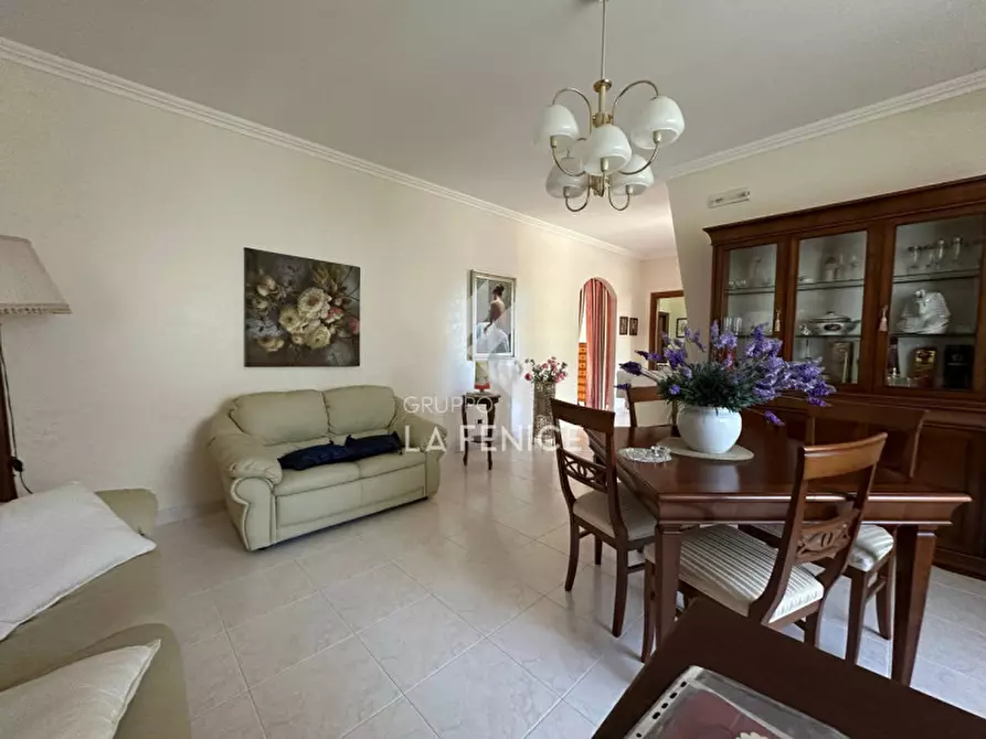 Immagine 8 di Villa in vendita  in strada guardarello 76a a Martina Franca