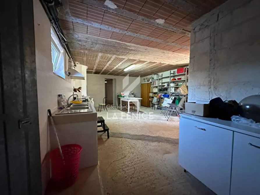 Immagine 33 di Villa in vendita  in strada guardarello 76a a Martina Franca