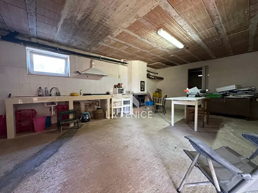 Immagine 34 di Villa in vendita  in strada guardarello 76a a Martina Franca