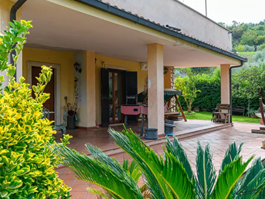 Immagine 3 di Villa in vendita  in Via Vocabolo Campetella a Marcellina