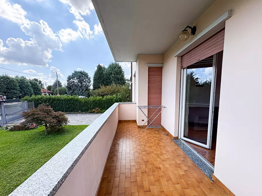 Immagine 19 di Appartamento in vendita  in Macherio Via Trento e Trieste 41 a Macherio