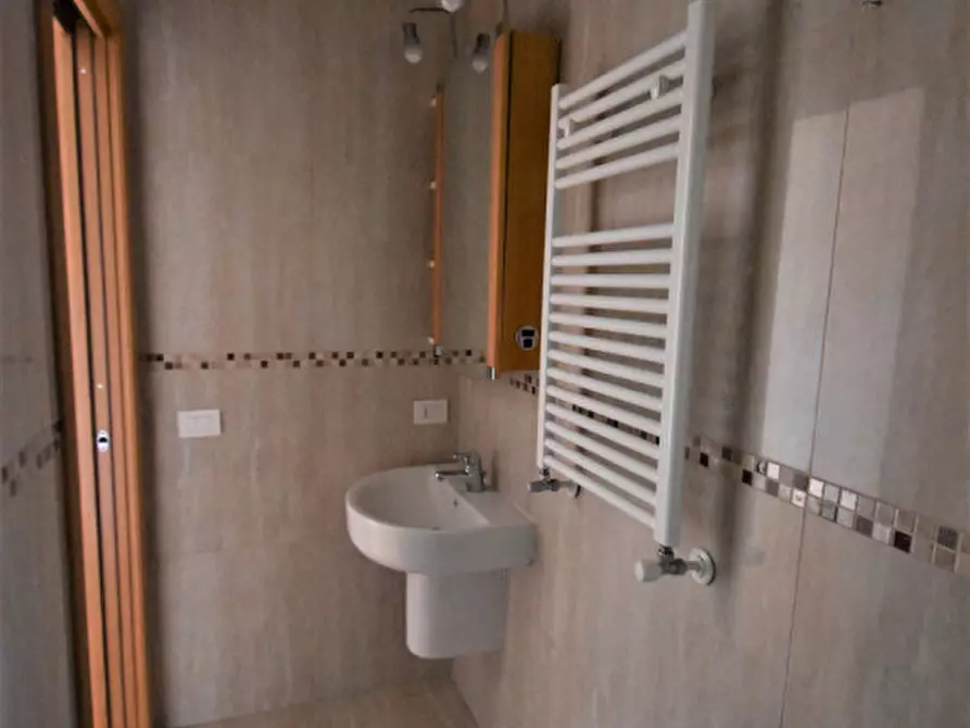 Immagine 16 di Appartamento in affitto  in VIA DELLA FANELLA a Roma