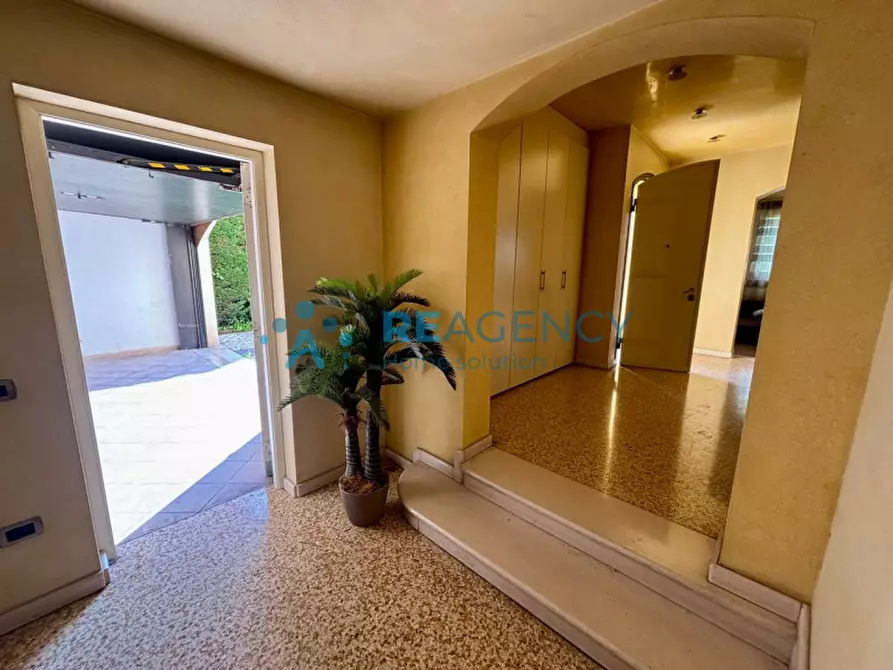 Immagine 5 di Casa indipendente in vendita  in Via Stadio, 2 a Torri Di Quartesolo