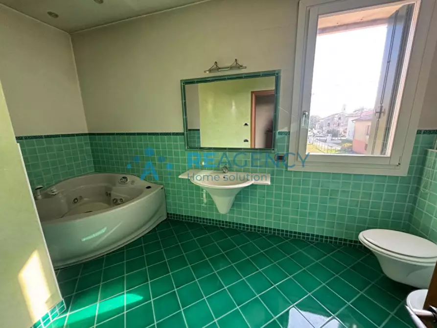 Immagine 9 di Casa indipendente in vendita  in Via Stadio, 2 a Torri Di Quartesolo