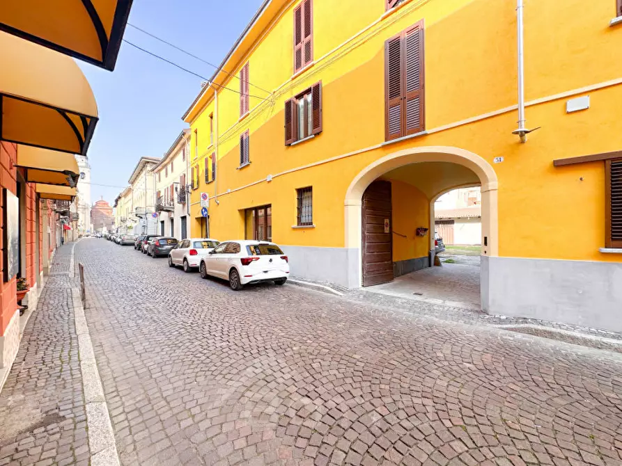 Immagine 2 di Negozio in vendita  in Via Dante Alighieri,31 a Carpignano Sesia