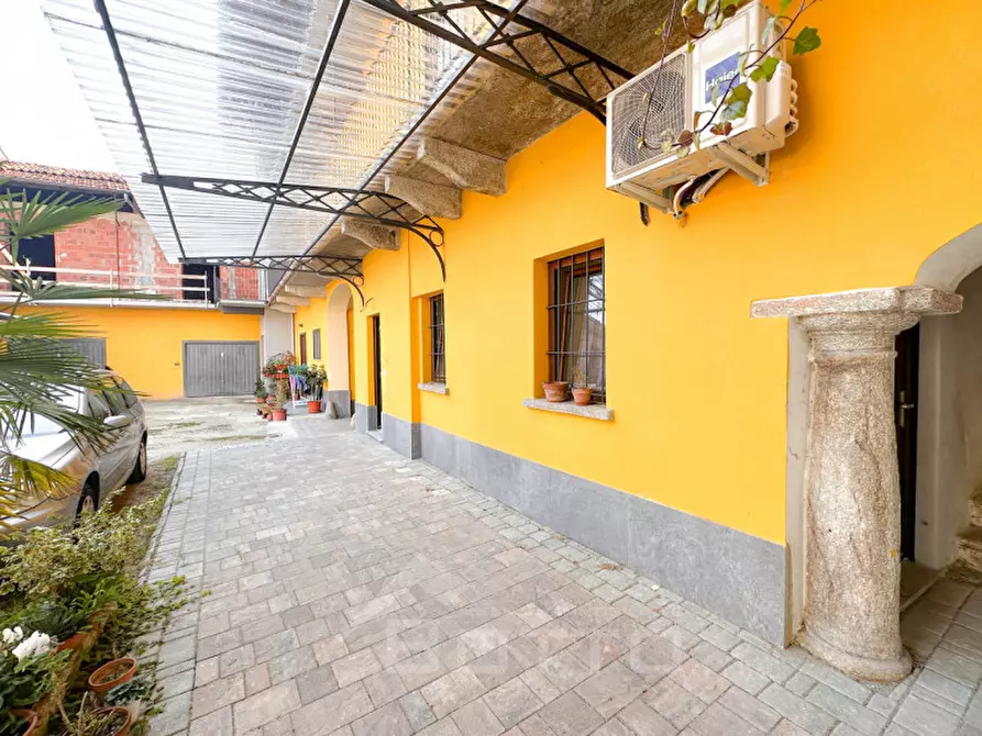 Immagine 6 di Negozio in vendita  in Via Dante Alighieri,31 a Carpignano Sesia