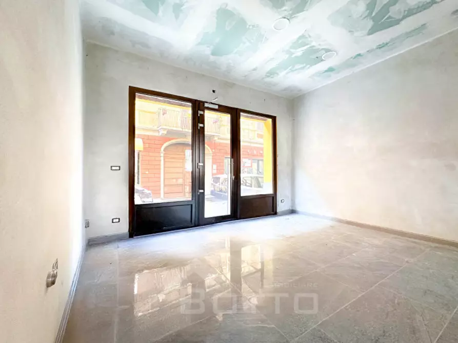 Immagine 11 di Negozio in vendita  in Via Dante Alighieri,31 a Carpignano Sesia