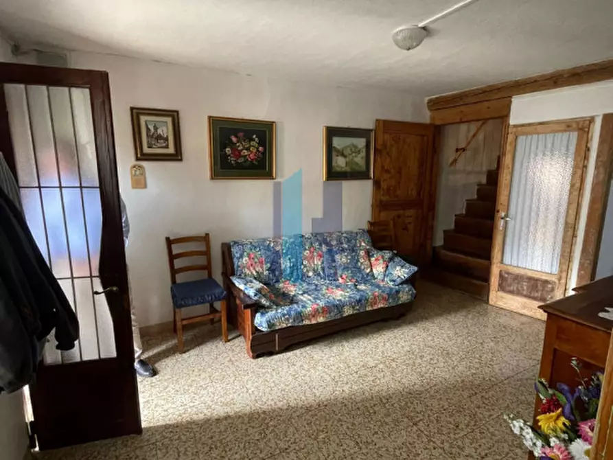 Immagine 4 di Villetta a schiera in vendita  in via Dossello 10 a Capovalle