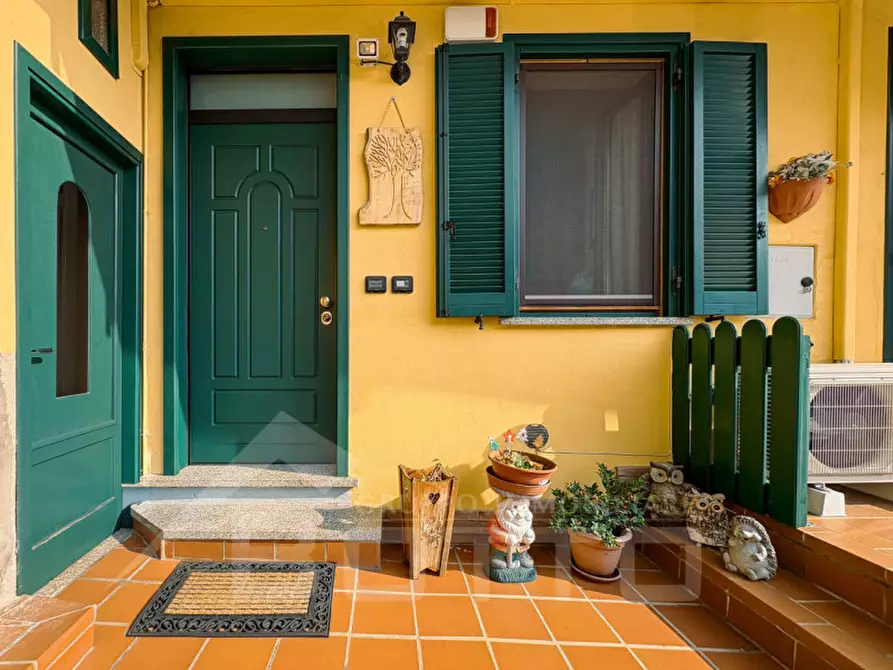 Immagine 3 di Appartamento in vendita  in VIA CHIESA 28 a Mezzomerico