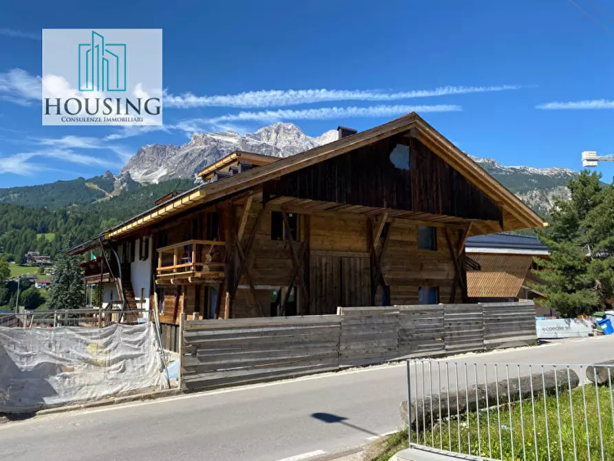 Immagine 6 di Appartamento in vendita  in Via dello Stadio a Cortina D'ampezzo