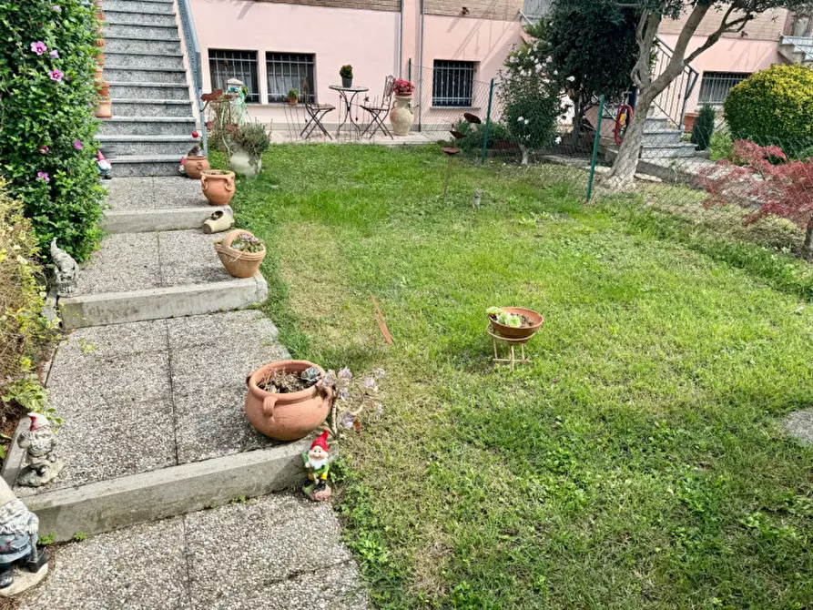 Immagine 2 di Villetta a schiera in vendita  in Via Antonio Gramsci n. 19 a Sissa Trecasali