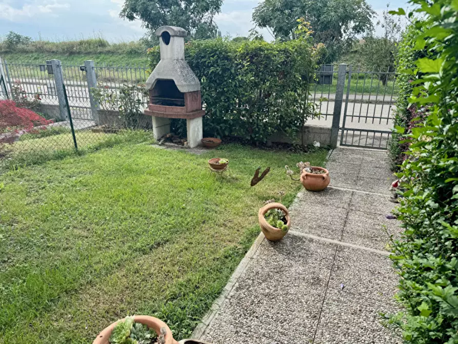 Immagine 3 di Villetta a schiera in vendita  in Via Antonio Gramsci n. 19 a Sissa Trecasali