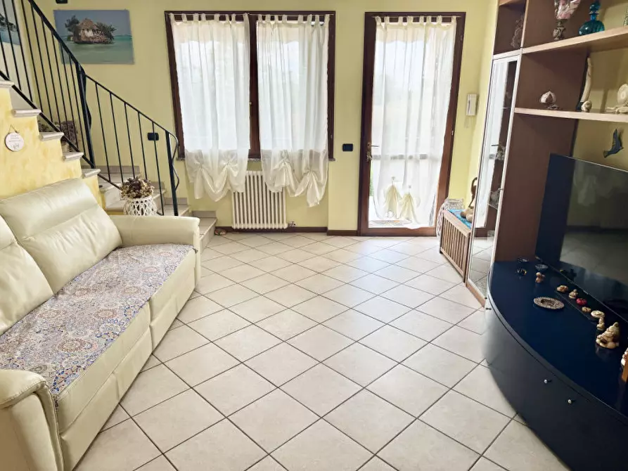 Immagine 12 di Villetta a schiera in vendita  in Via Antonio Gramsci n. 19 a Sissa Trecasali