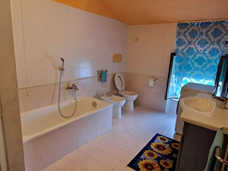 Immagine 6 di Appartamento in vendita  in Strada Ponte Resina Monte Acutello 7 a Perugia