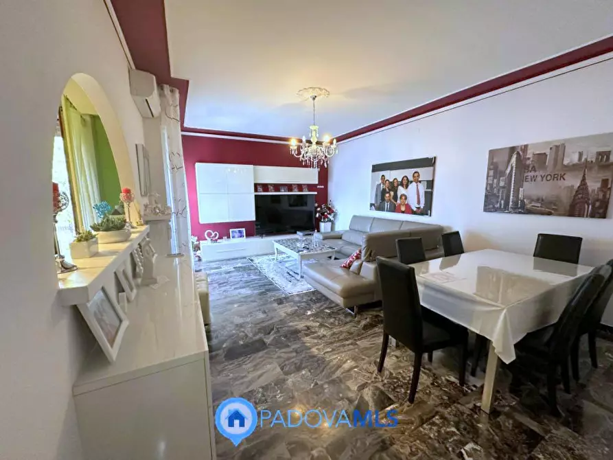 Immagine 2 di Appartamento in vendita  in Via Antonio Tonzig a Padova