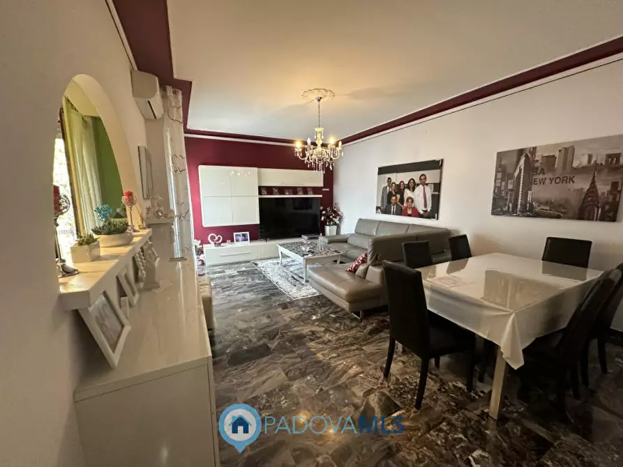 Immagine 1 di Appartamento in vendita  in via Antonio Tanzig 1G a Padova