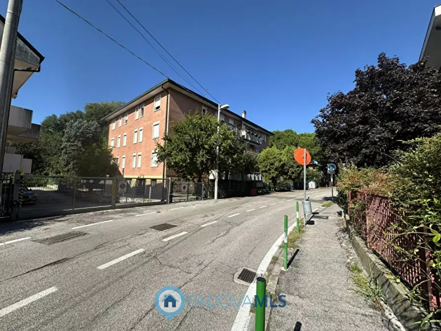 Immagine 33 di Appartamento in vendita  in via Antonio Tanzig 1G a Padova