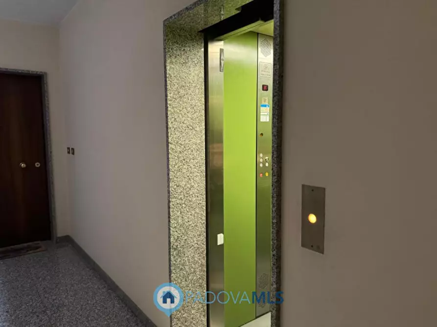 Immagine 12 di Appartamento in vendita  in Via Ragazzi del '99 a Padova