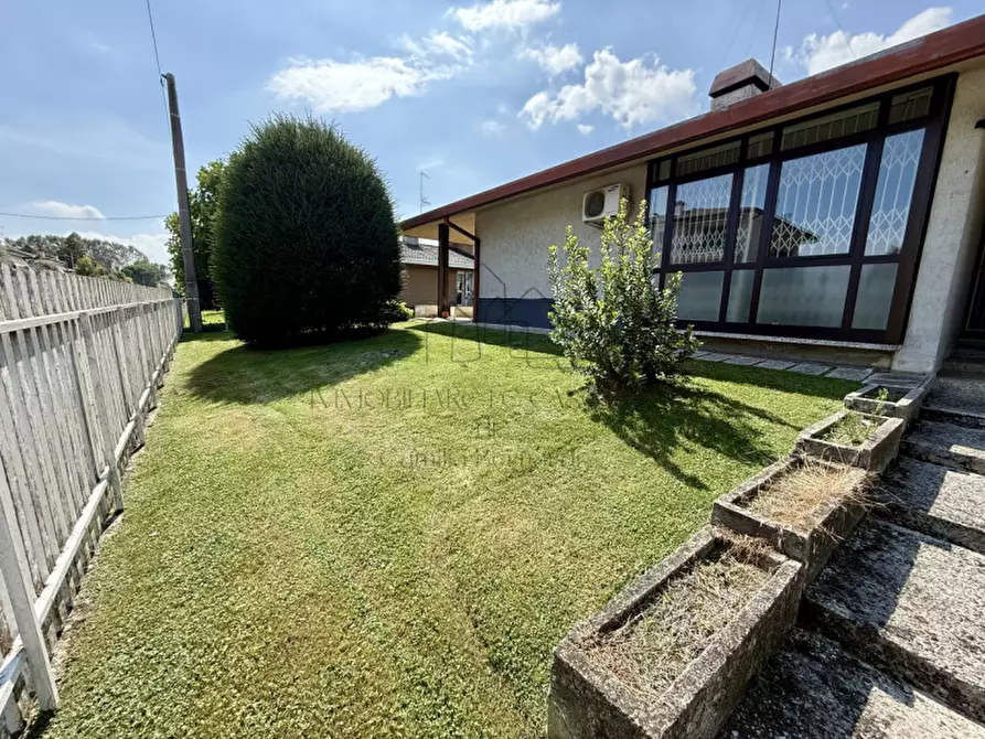 Immagine 15 di Villa in vendita  a Limena