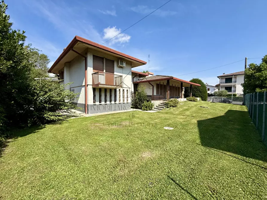 Immagine 18 di Villa in vendita  a Limena