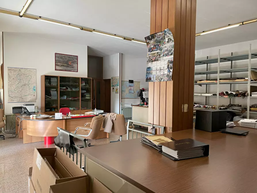 Immagine 8 di Negozio in vendita  in Stra P.zza Marconi a Stra